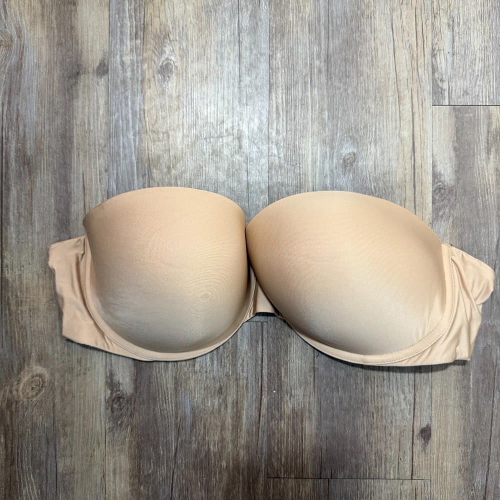 Victoria's Secret Smooth Strapless Multi-Way Bra Womens 38D Champagne Underwire